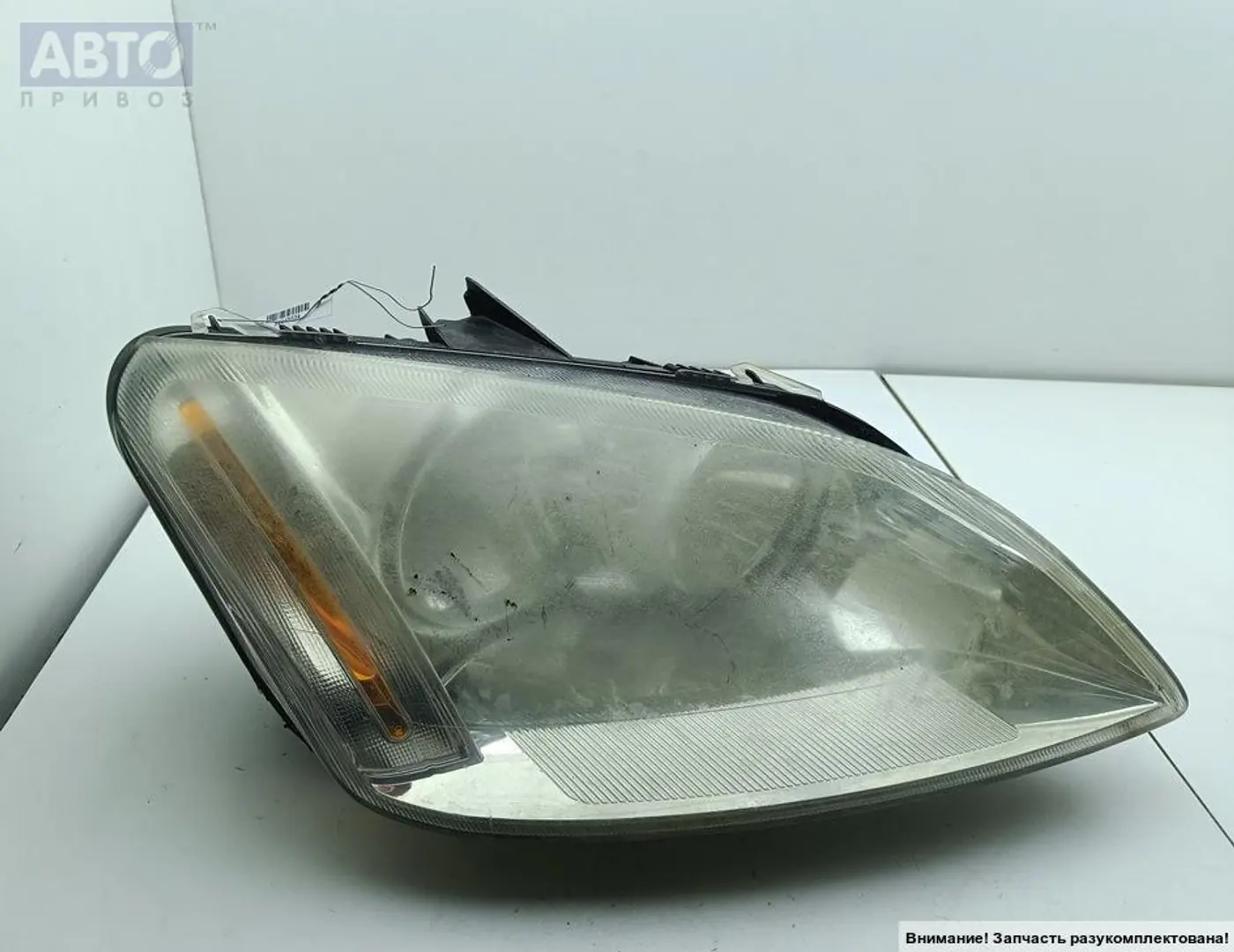 Фара правая к Ford C-MAX 2006