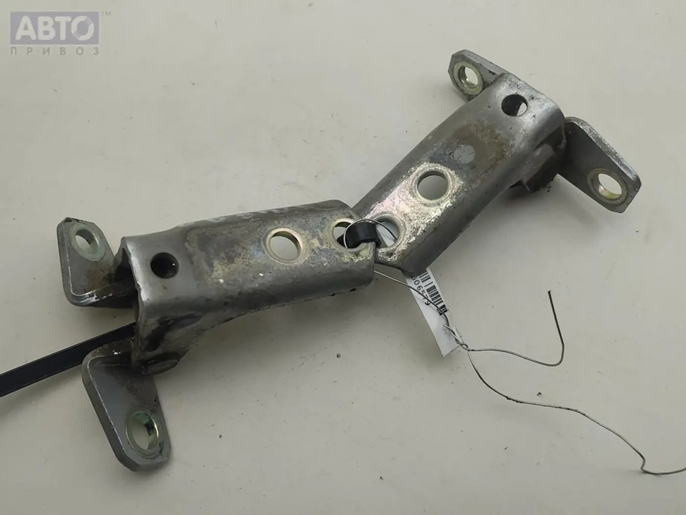 Петли к Peugeot 4007 2007