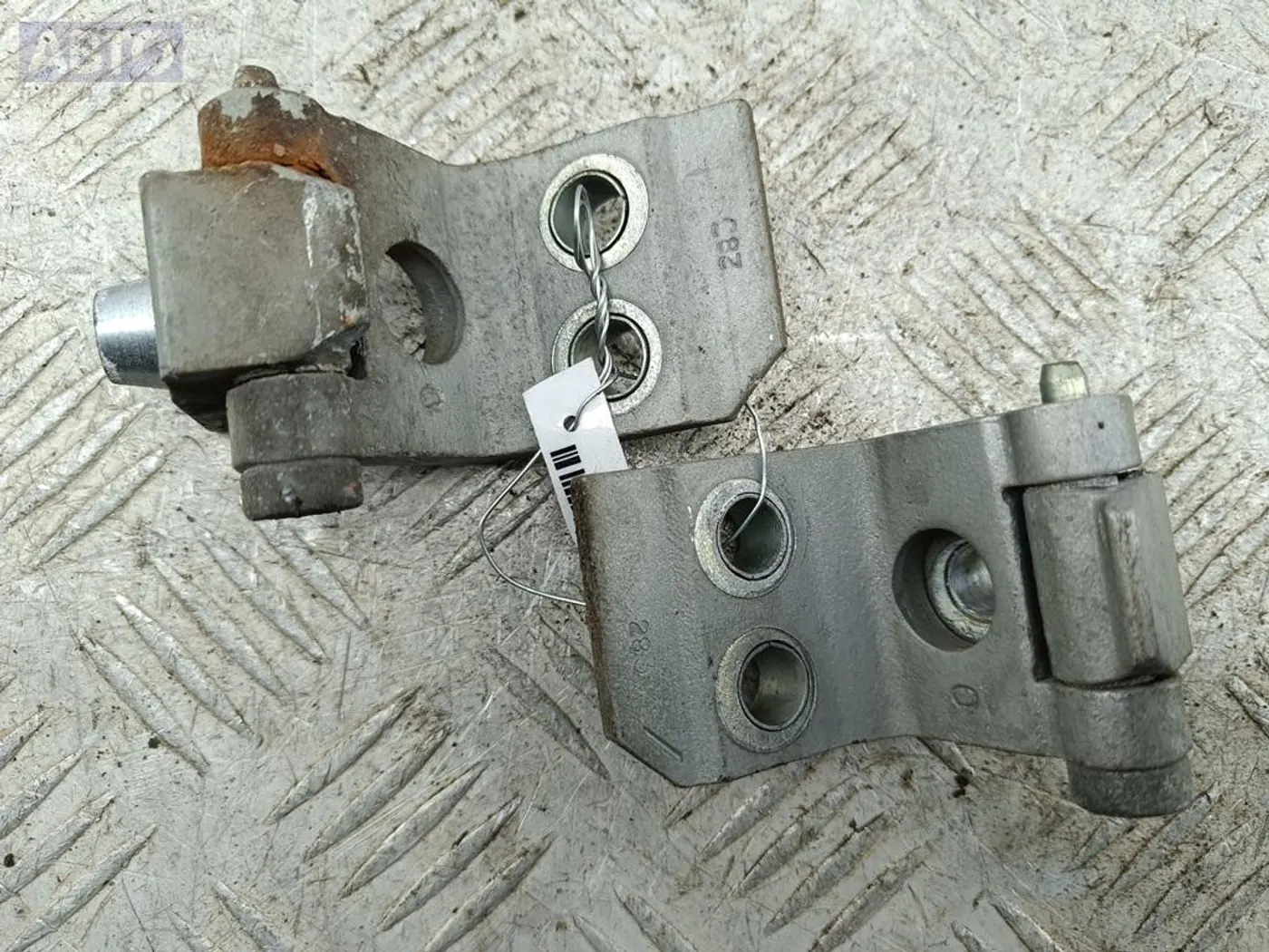 Петли к Peugeot 206 2003