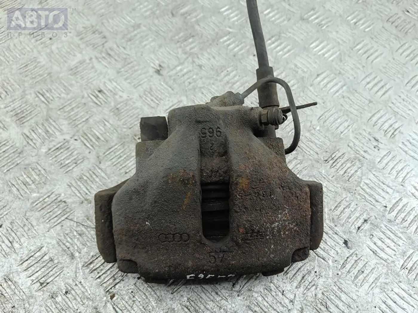 Суппорт к Audi A4 1995