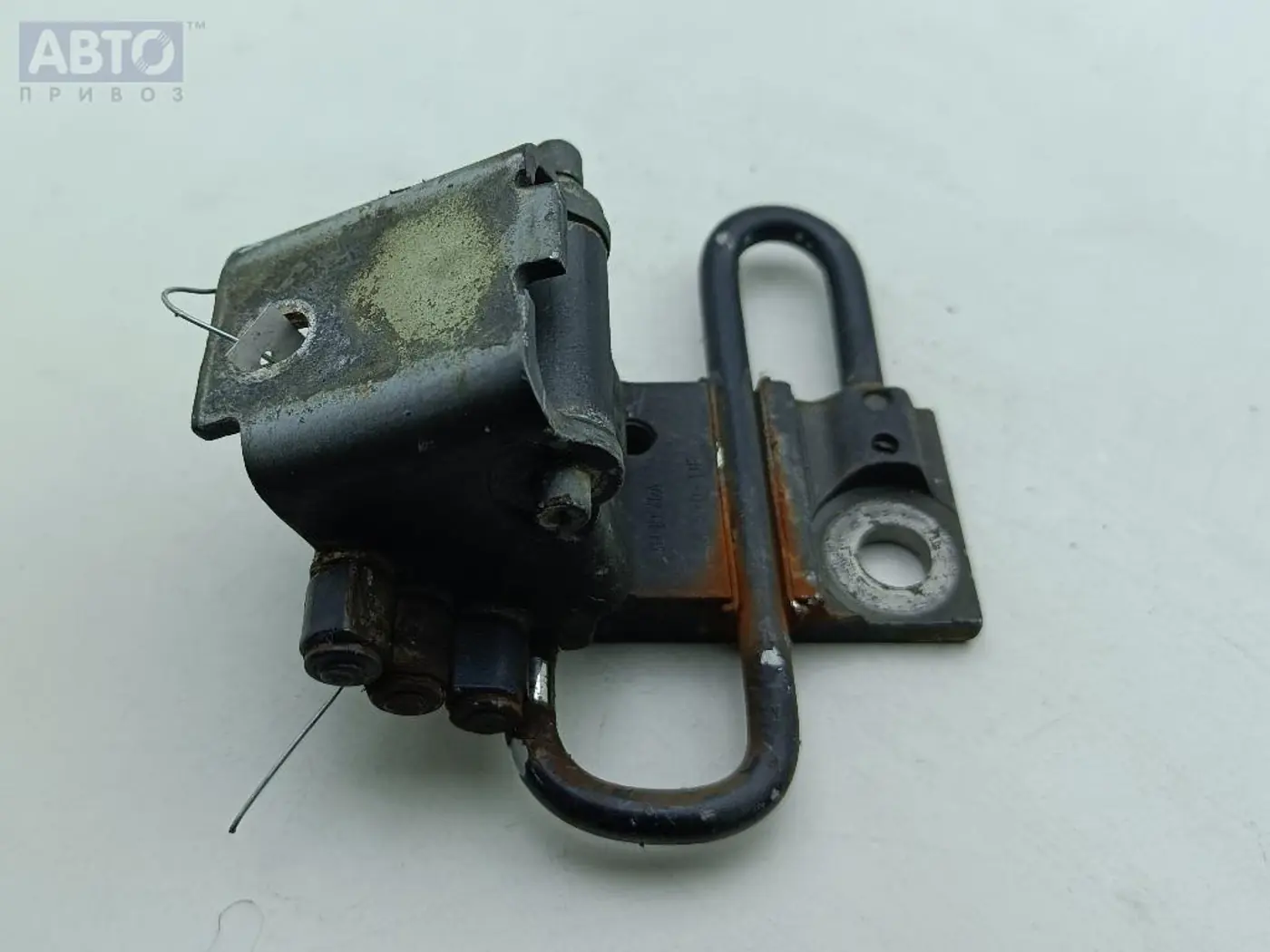 Петля двери к Audi A8 2003