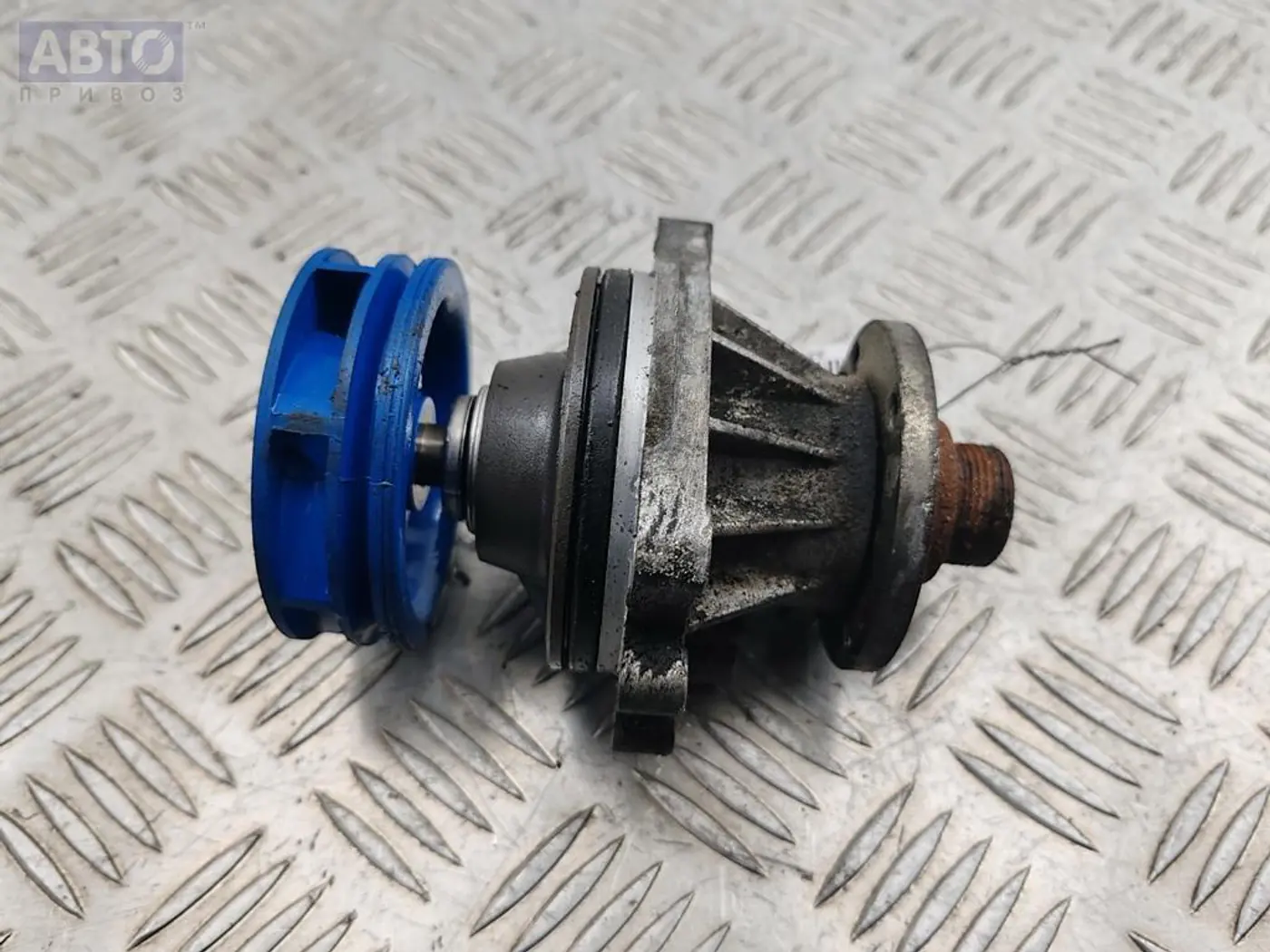 Помпа к BMW 3 series 2001