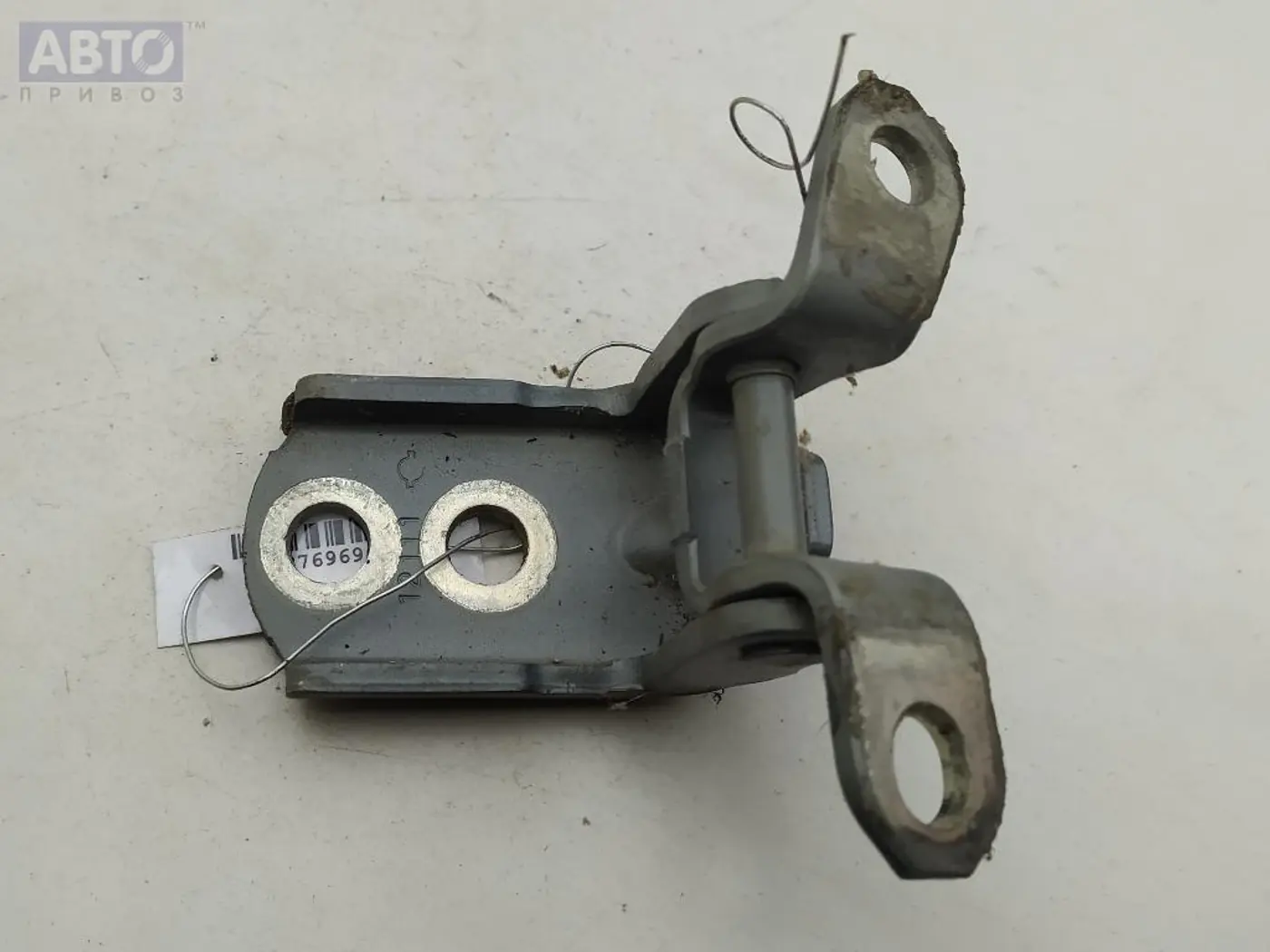 Петли к Nissan Micra 2011