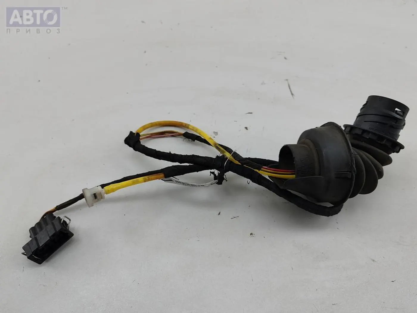 Проводка двери к Volkswagen Passat 1996