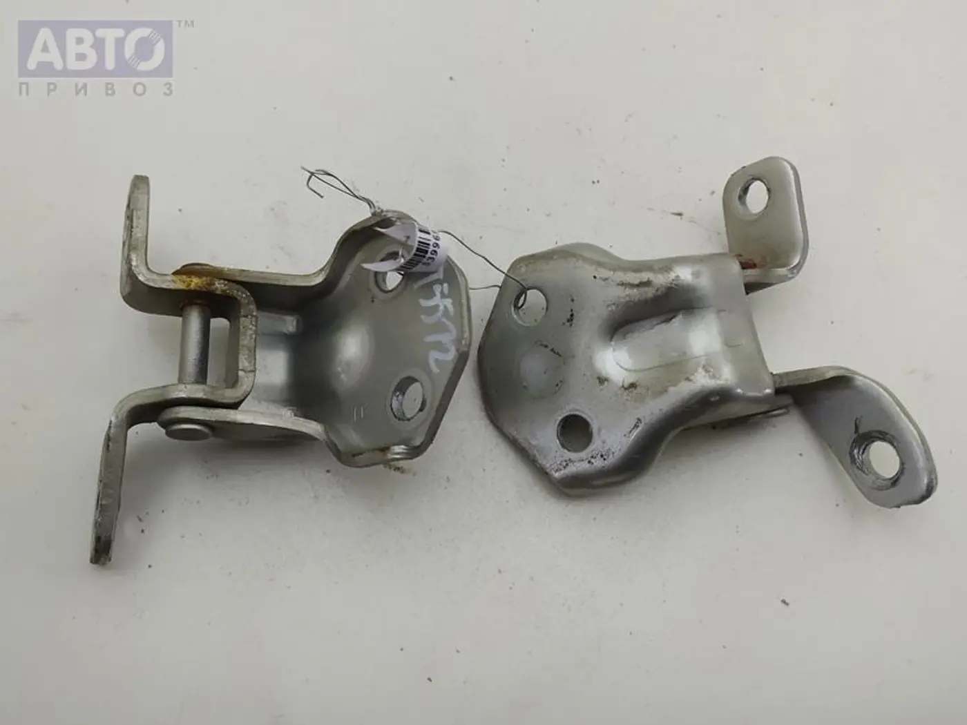 Петли к Mazda Xedos 9 2000