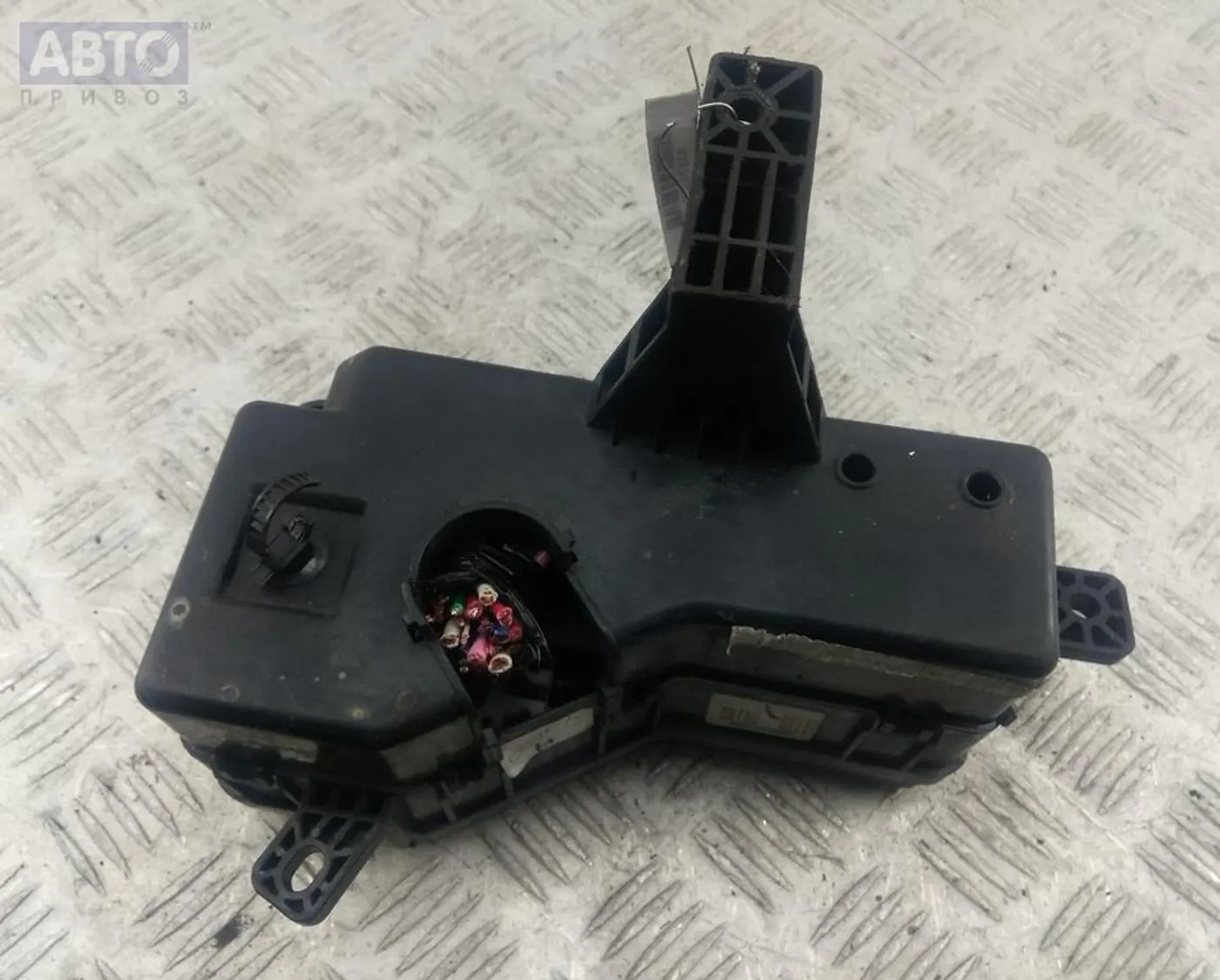 Короб предохранителей к Hyundai i10 2009