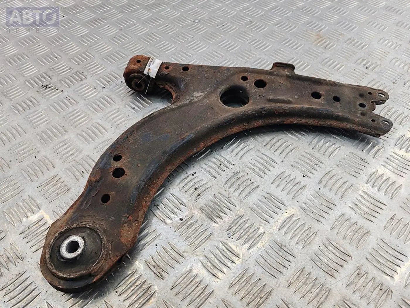 Рычаг задний к Audi A3 2001