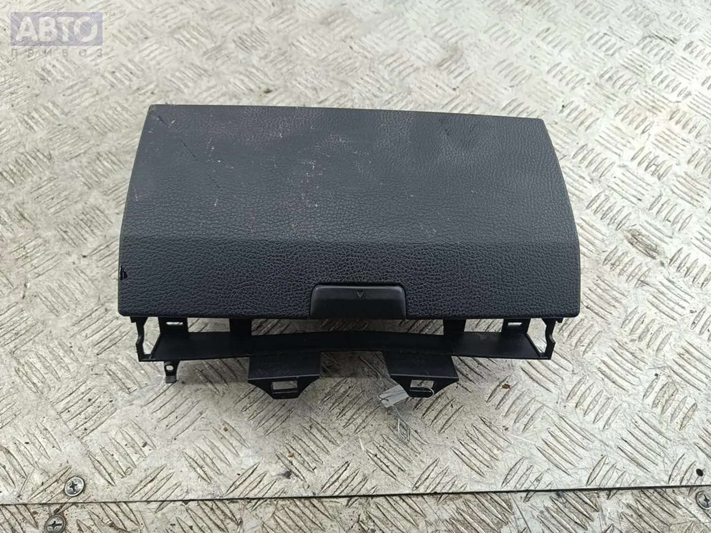 Бардачок к Mazda 6 2004