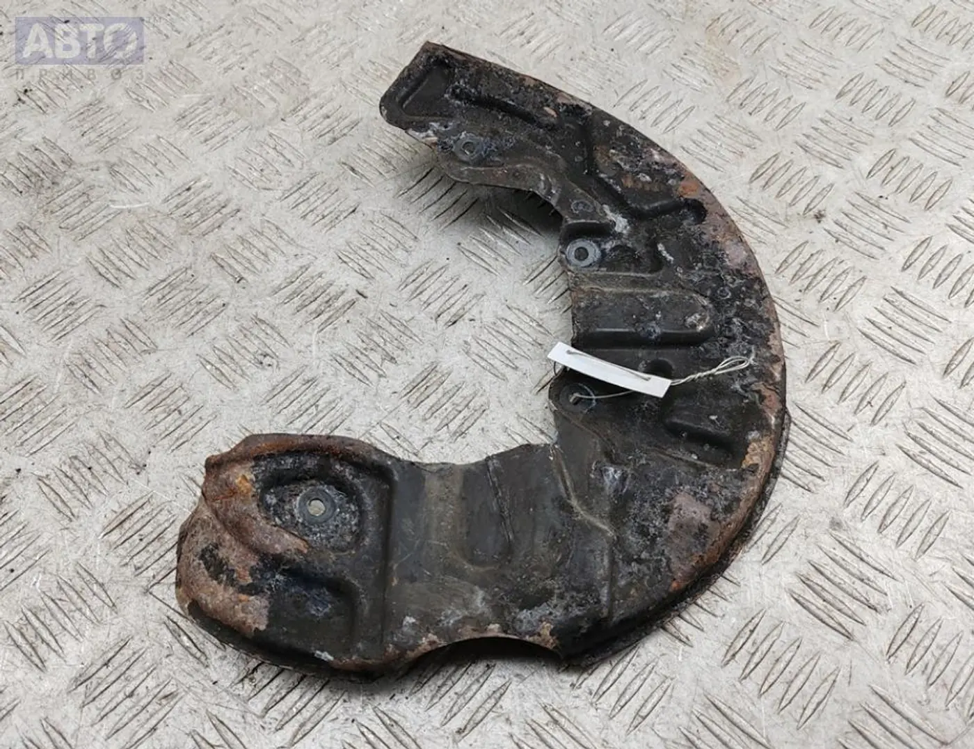 Кожух к Audi A4 2001