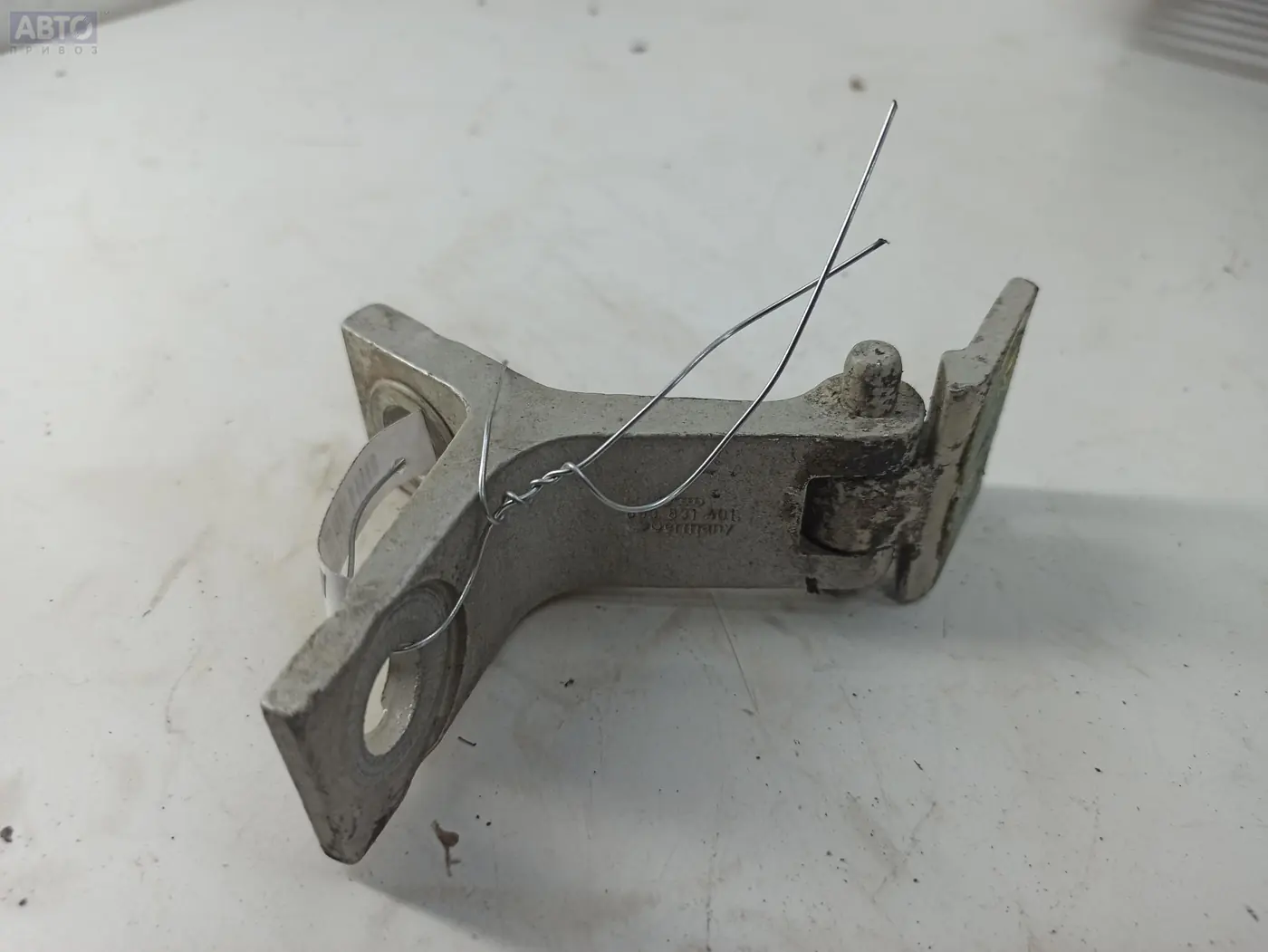 Петли к Audi 80 1992