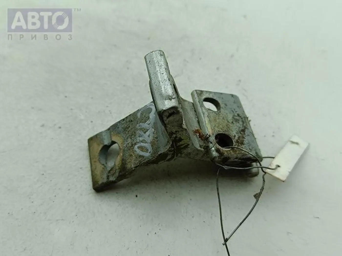 Петли к Audi 80 1991