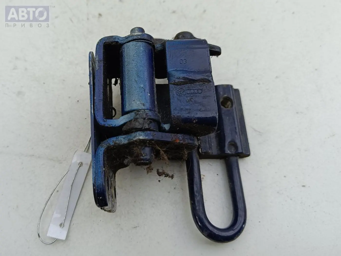 Петли к Volkswagen Passat 1999