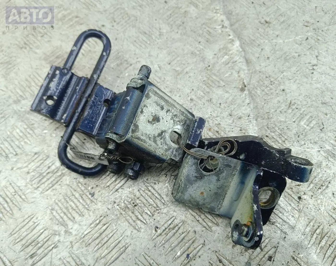 Петли к Volkswagen Passat 2001