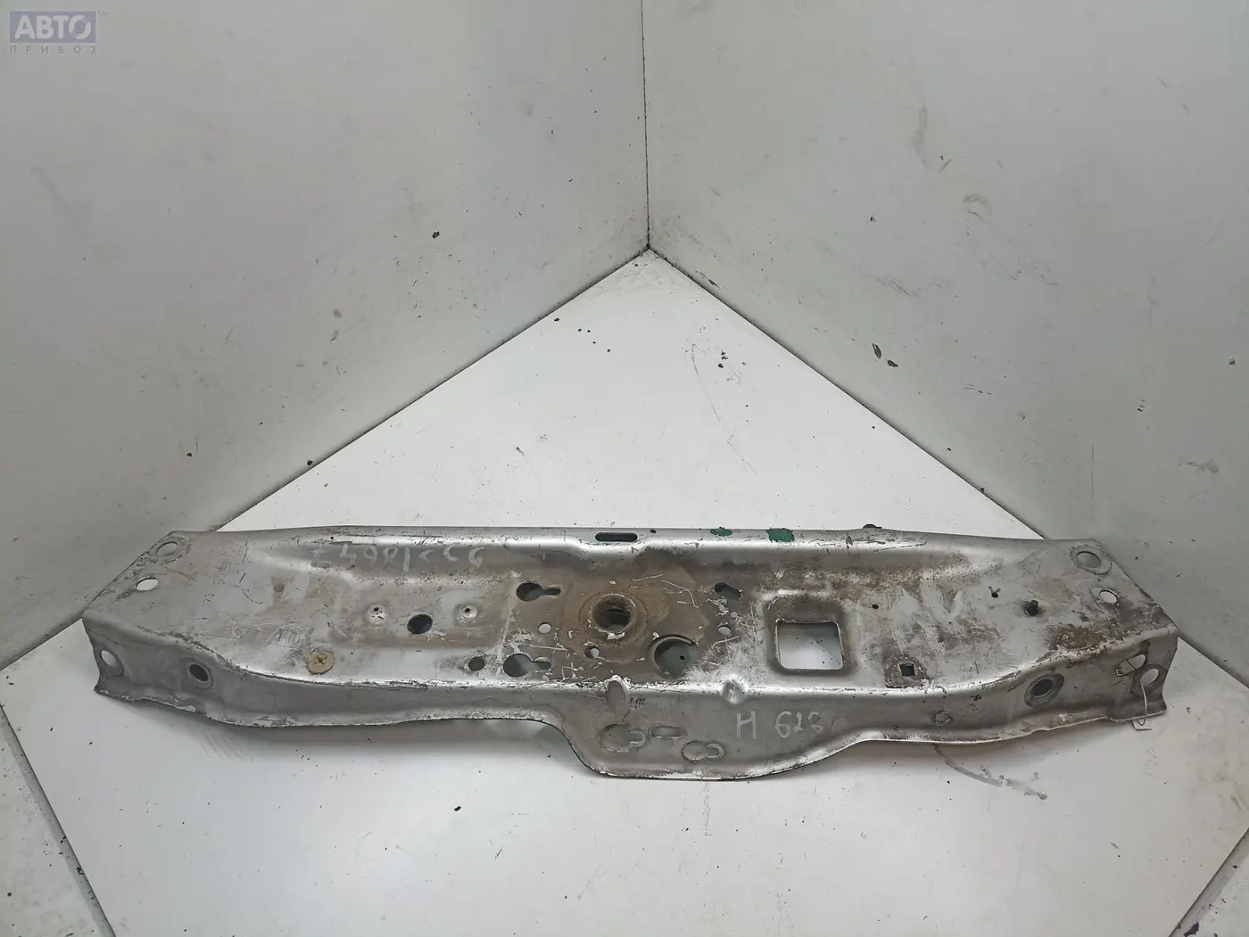 Планка под капот к Opel Astra 2008