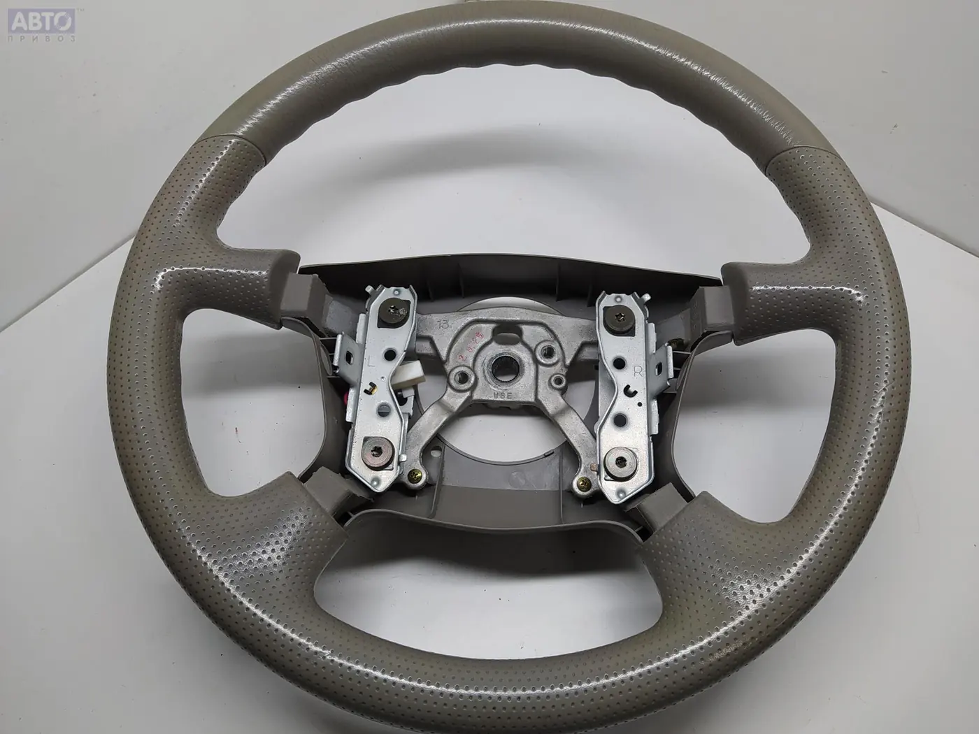 Руль к Mazda Demio 2000