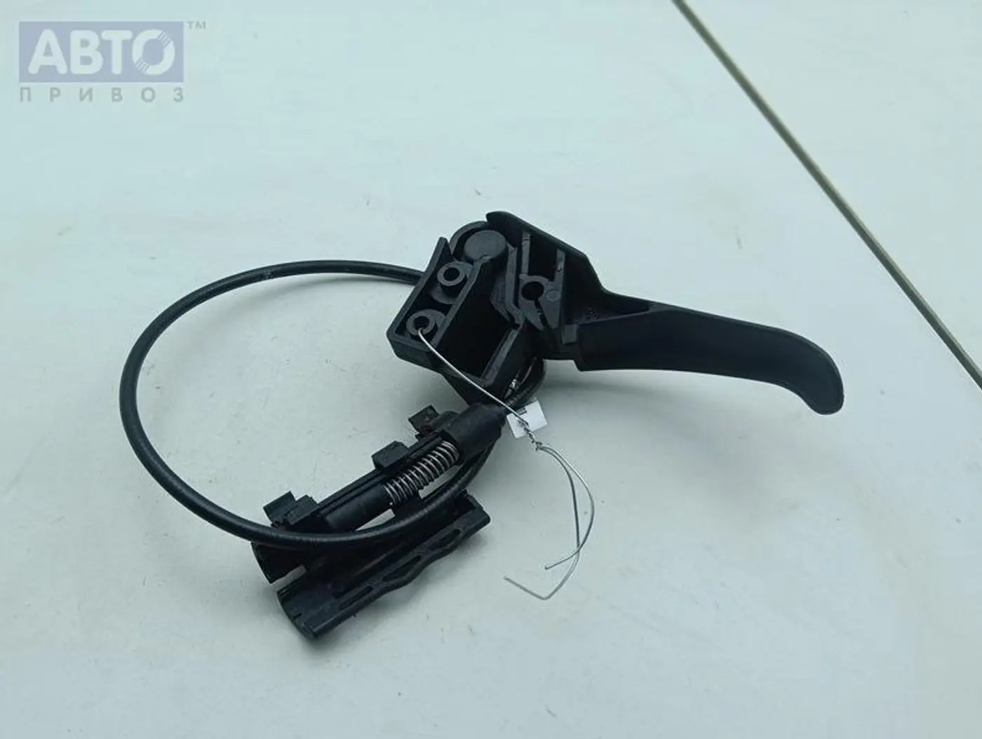 Тросы к Volkswagen Passat 2004