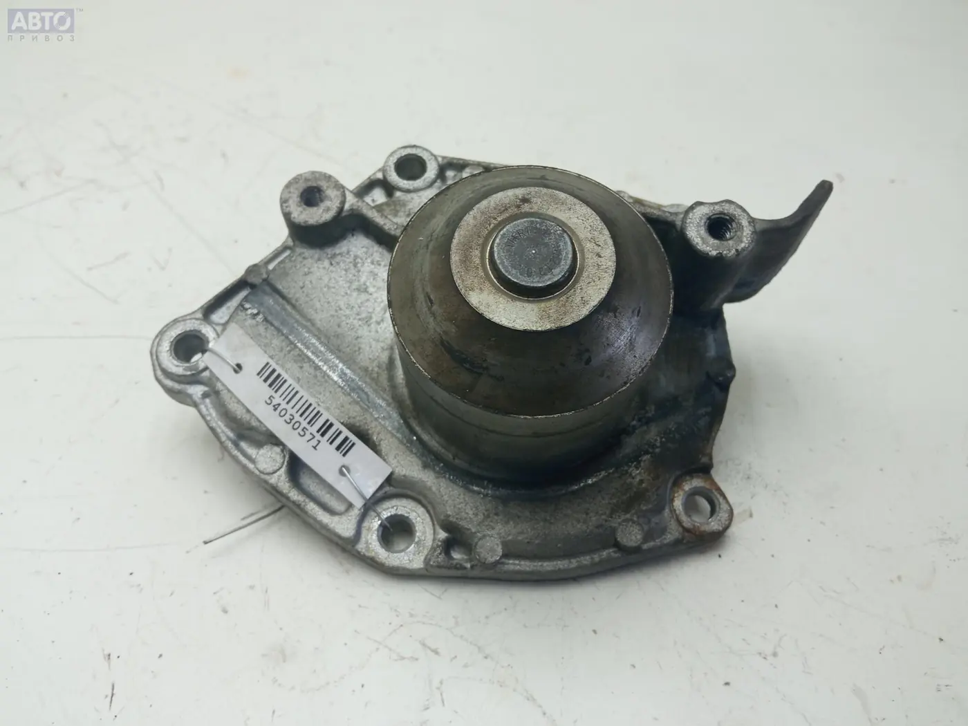 Помпа к Nissan Primera 2004