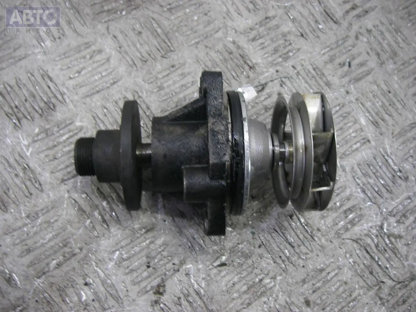 Помпа к BMW 5 series 1998