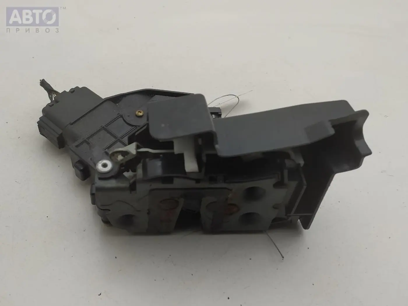 Лючок топливного бака к Ford C-MAX 2005