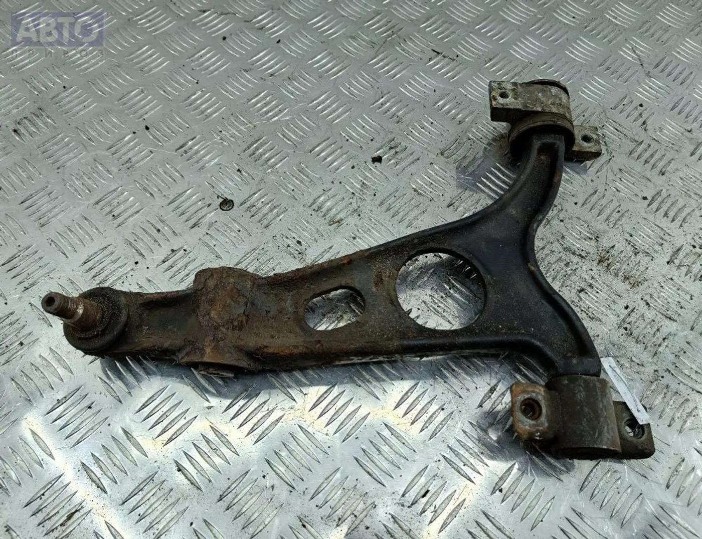 Рычаг задний к Alfa Romeo 147 2004