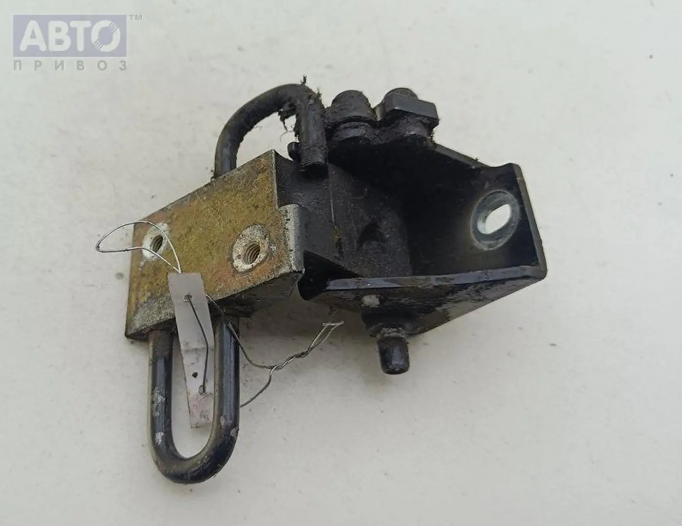 Петли к Volkswagen Passat 1998