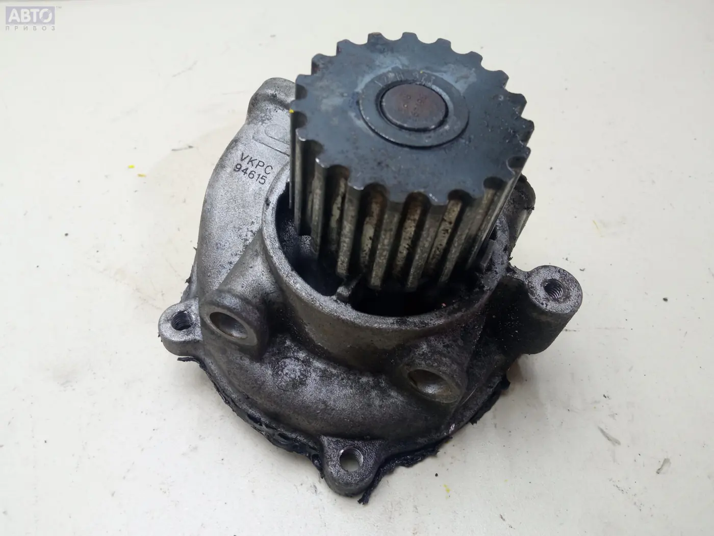 Помпа к Mazda MPV 2004