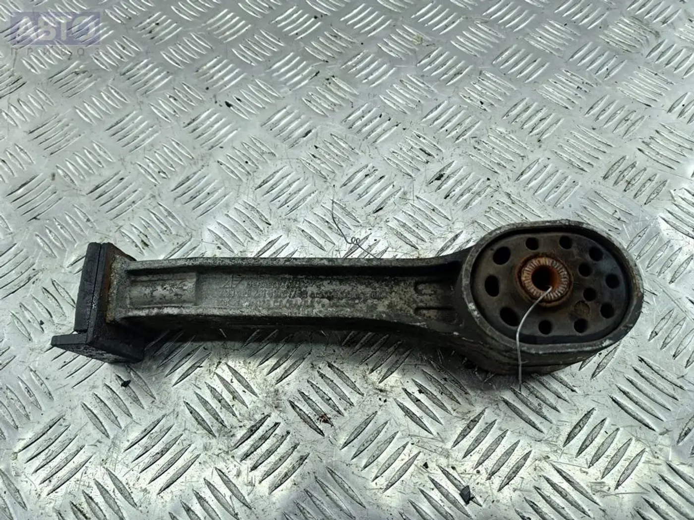 Подушка крепления двигателя к Ford Galaxy 2003
