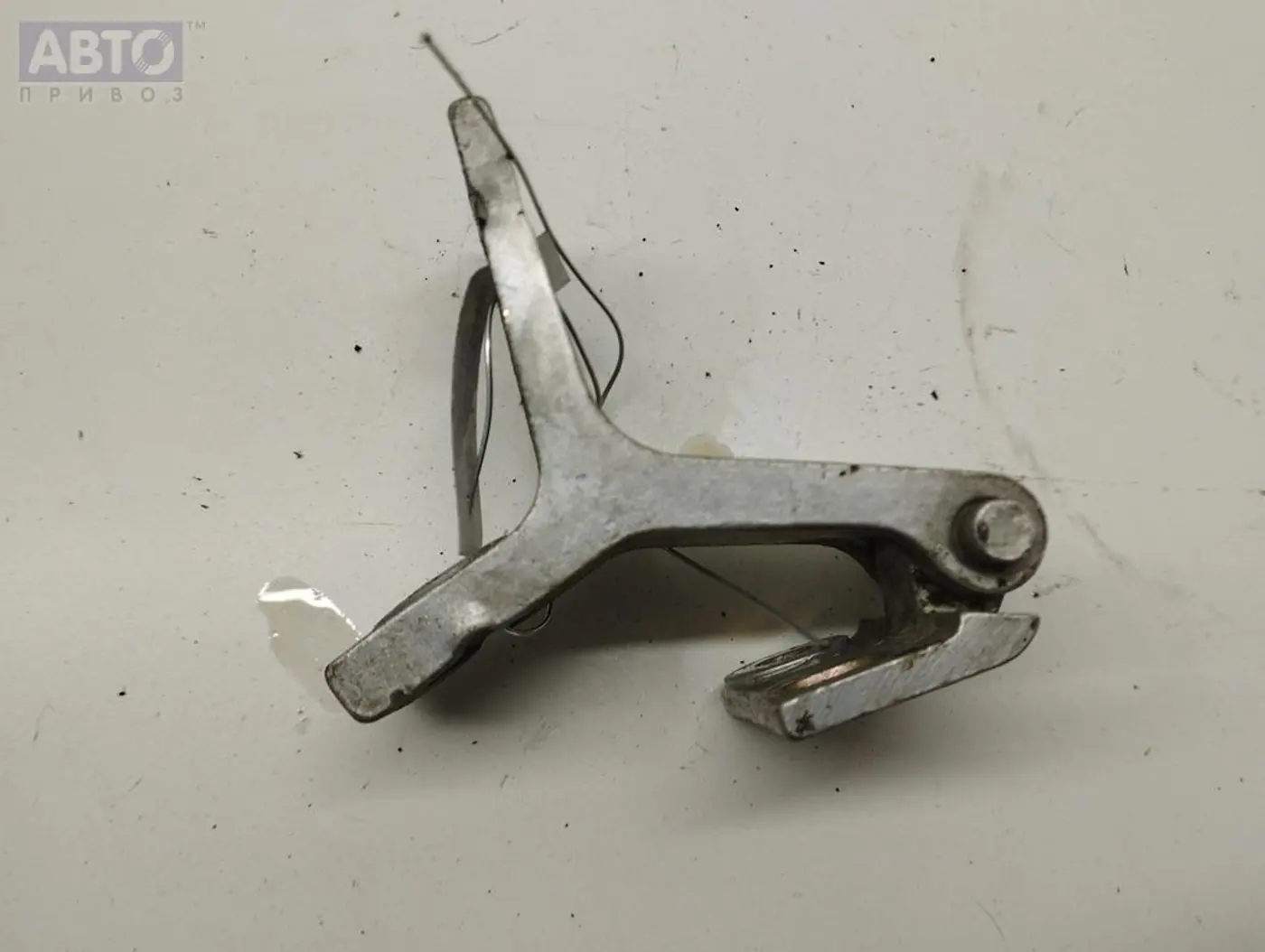 Петли к Audi 80 1994