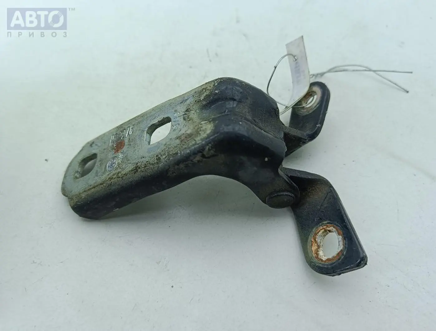 Петли к Chevrolet Orlando 2011
