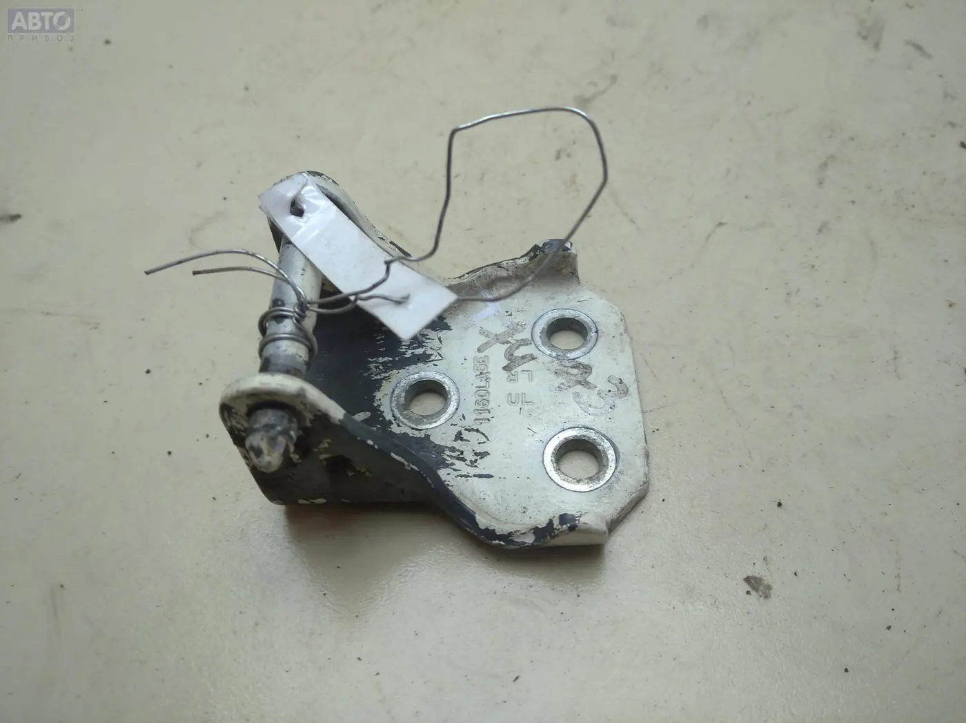 Петли к Ford Transit 2005