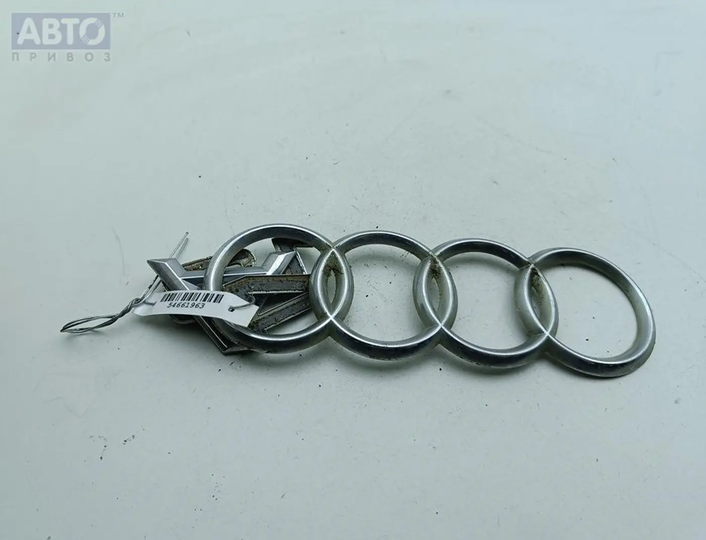 Эмблема к Audi A4 1997
