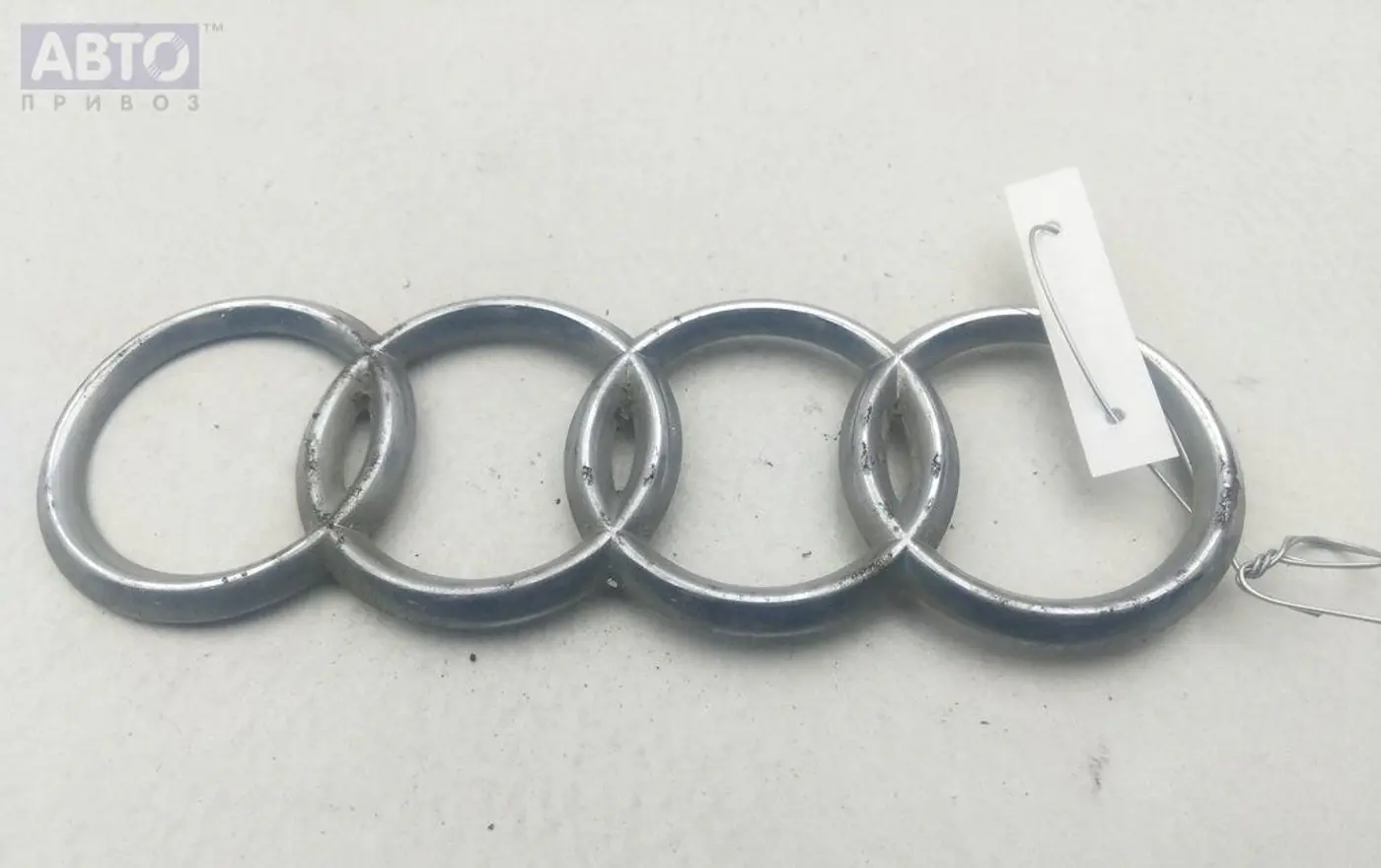 Эмблема к Audi A4 1998