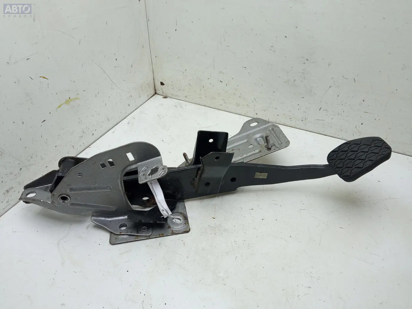 Педаль тормоза к Mazda 3 2005