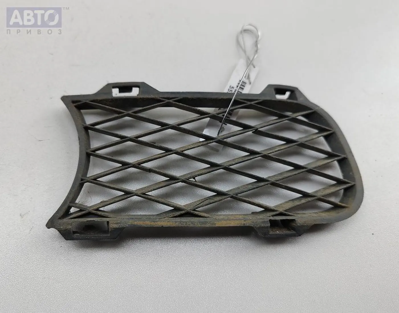 Решетка бампера к Volkswagen Touareg 2006