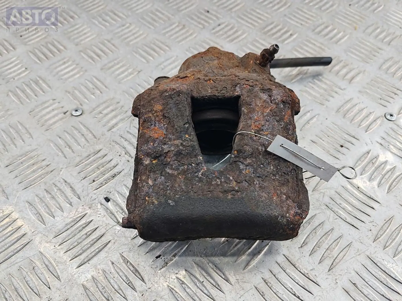 Суппорт к Volkswagen Bora 1999
