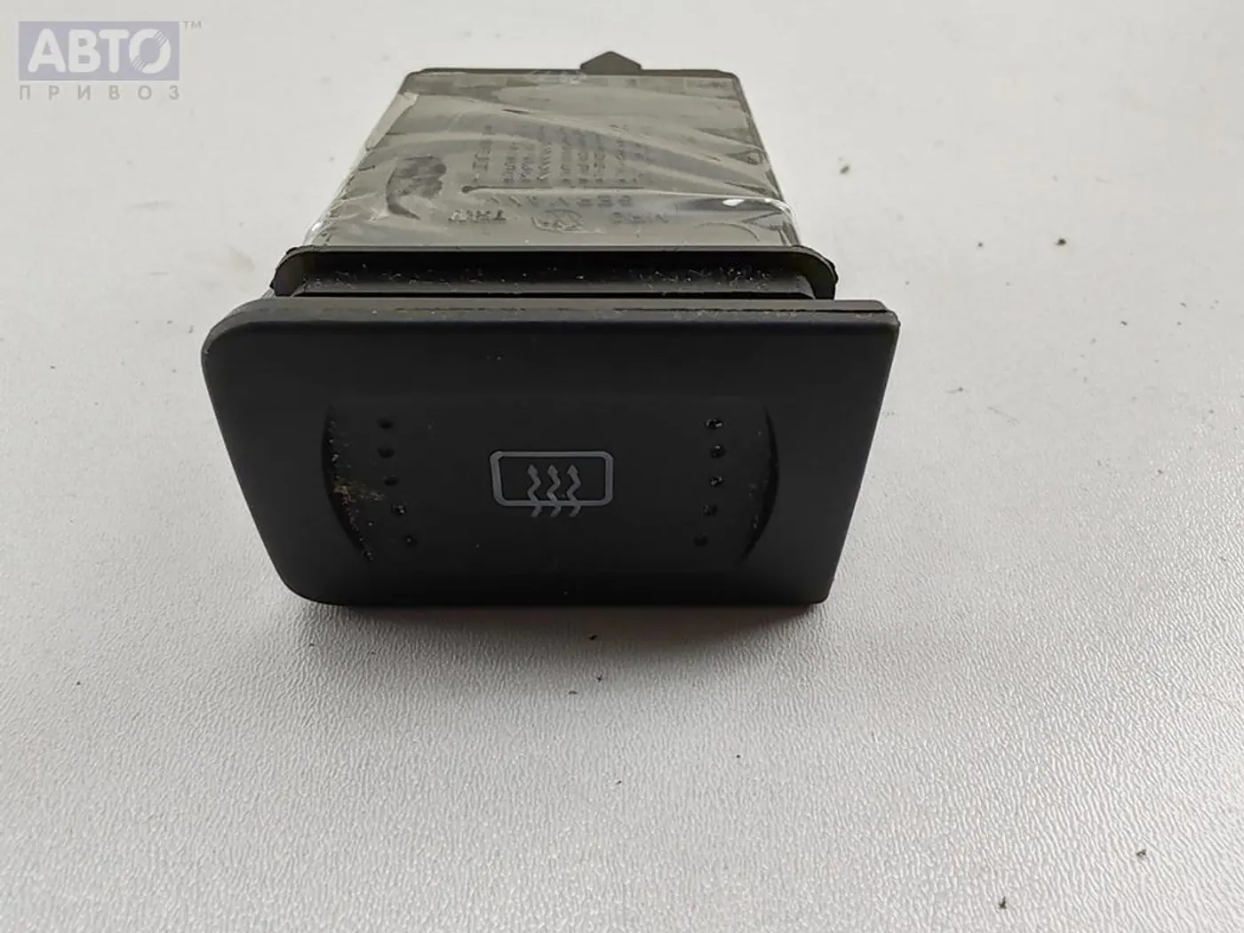 Кнопка  к Volkswagen Bora 2003
