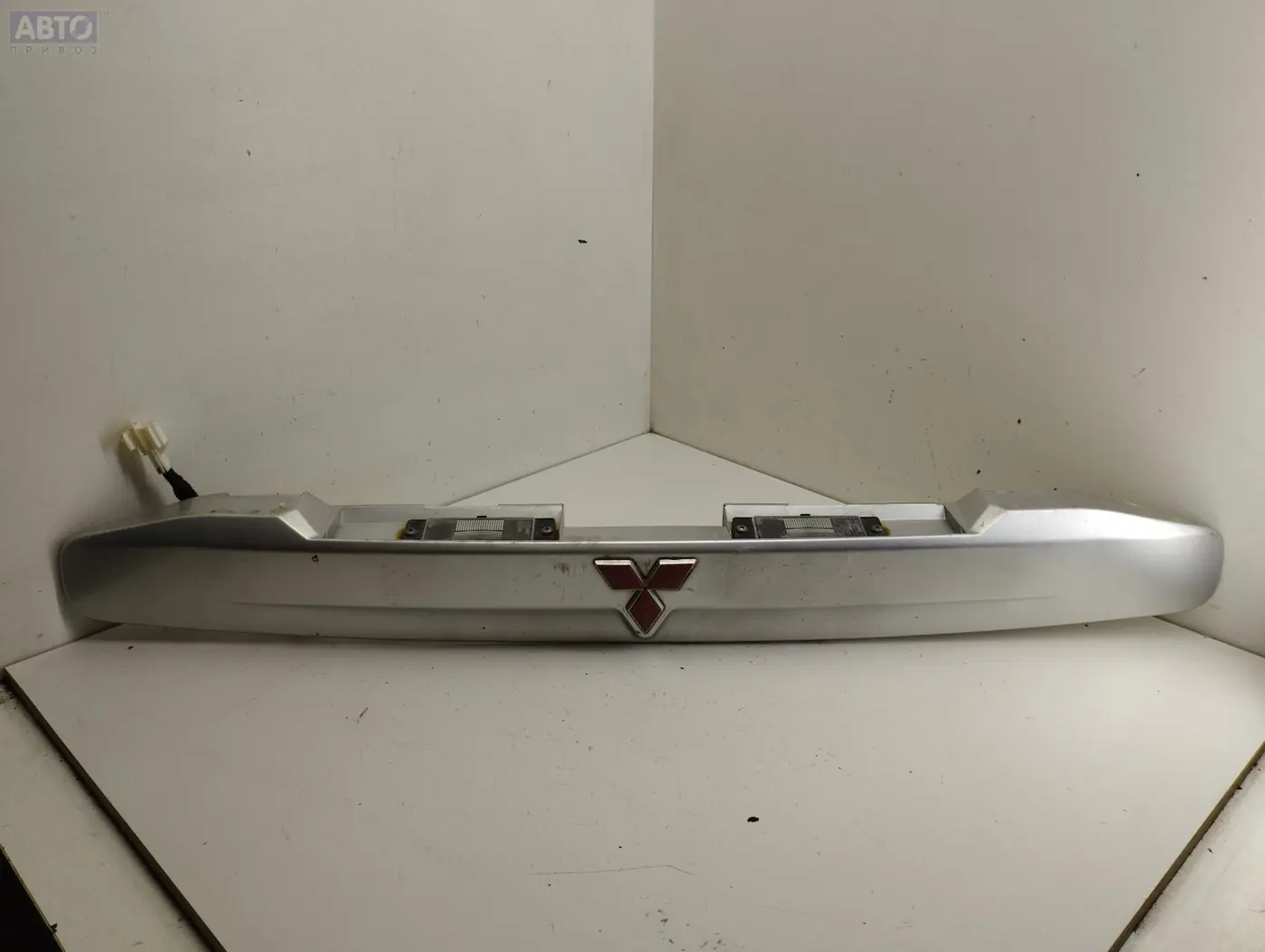 Накладка подсветки номера к Mitsubishi Space Star 2000
