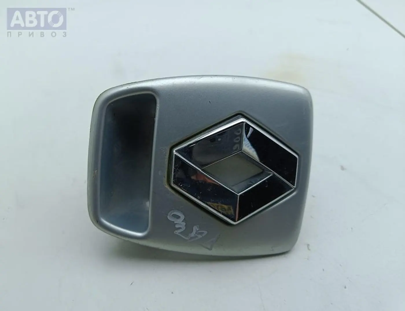 Эмблема к Renault Laguna 2002