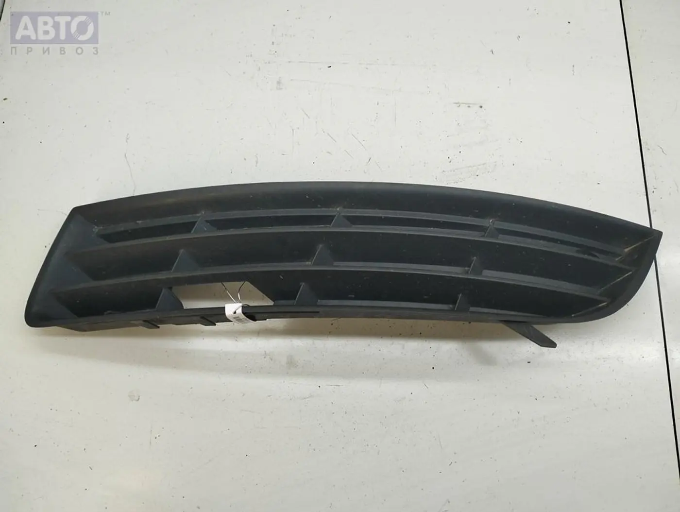 Решетка бампера к Volkswagen Passat 2006