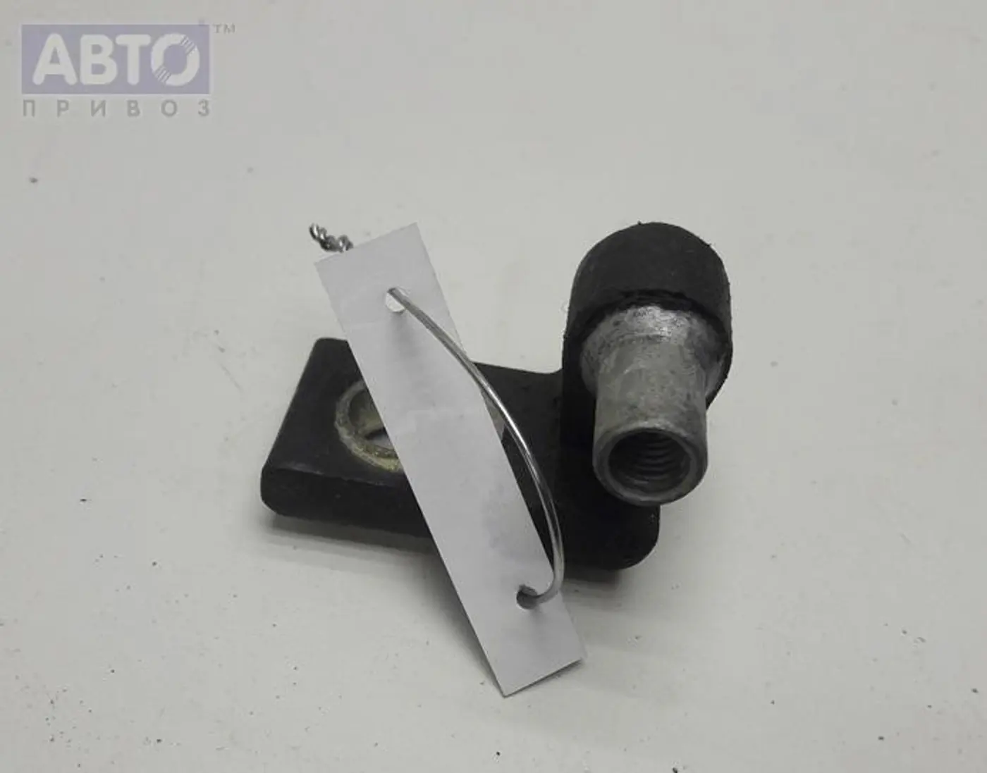 Петли к Volkswagen Passat 2006