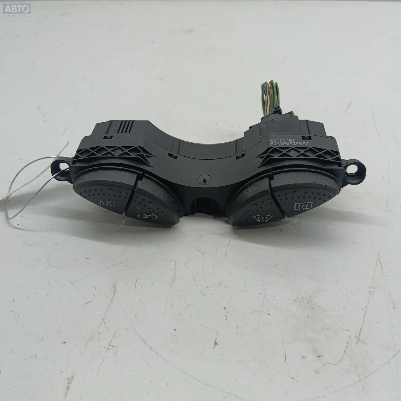 Кнопка  к Ford Focus 2002