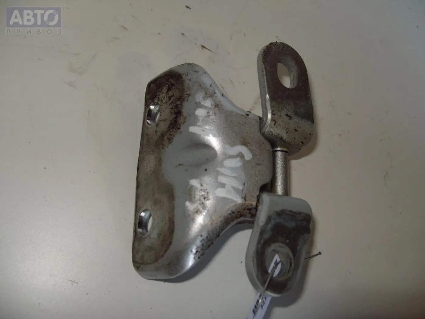 Петли к Hyundai i40 2012
