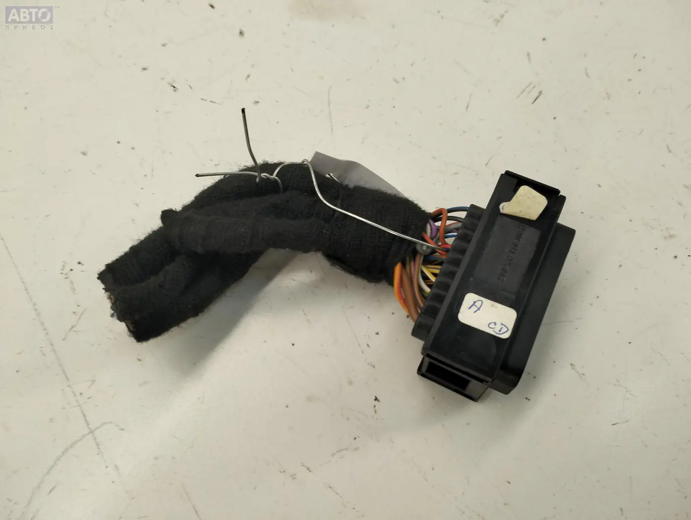 Разъем AUX / USB к Volkswagen Passat 1998