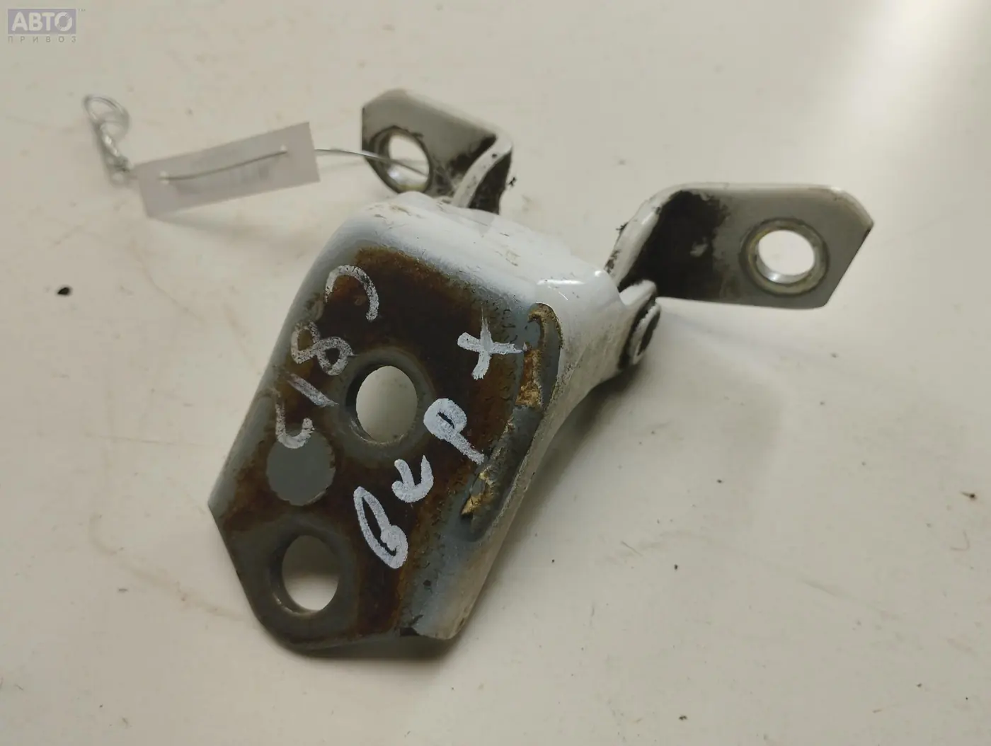 Петли к Mazda 3 2003