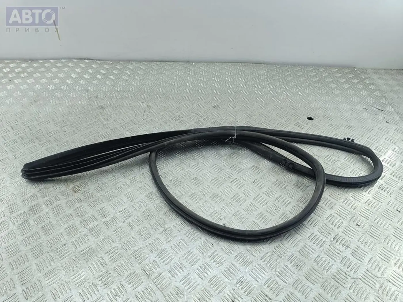 Уплотнитель к Chrysler Voyager 2007
