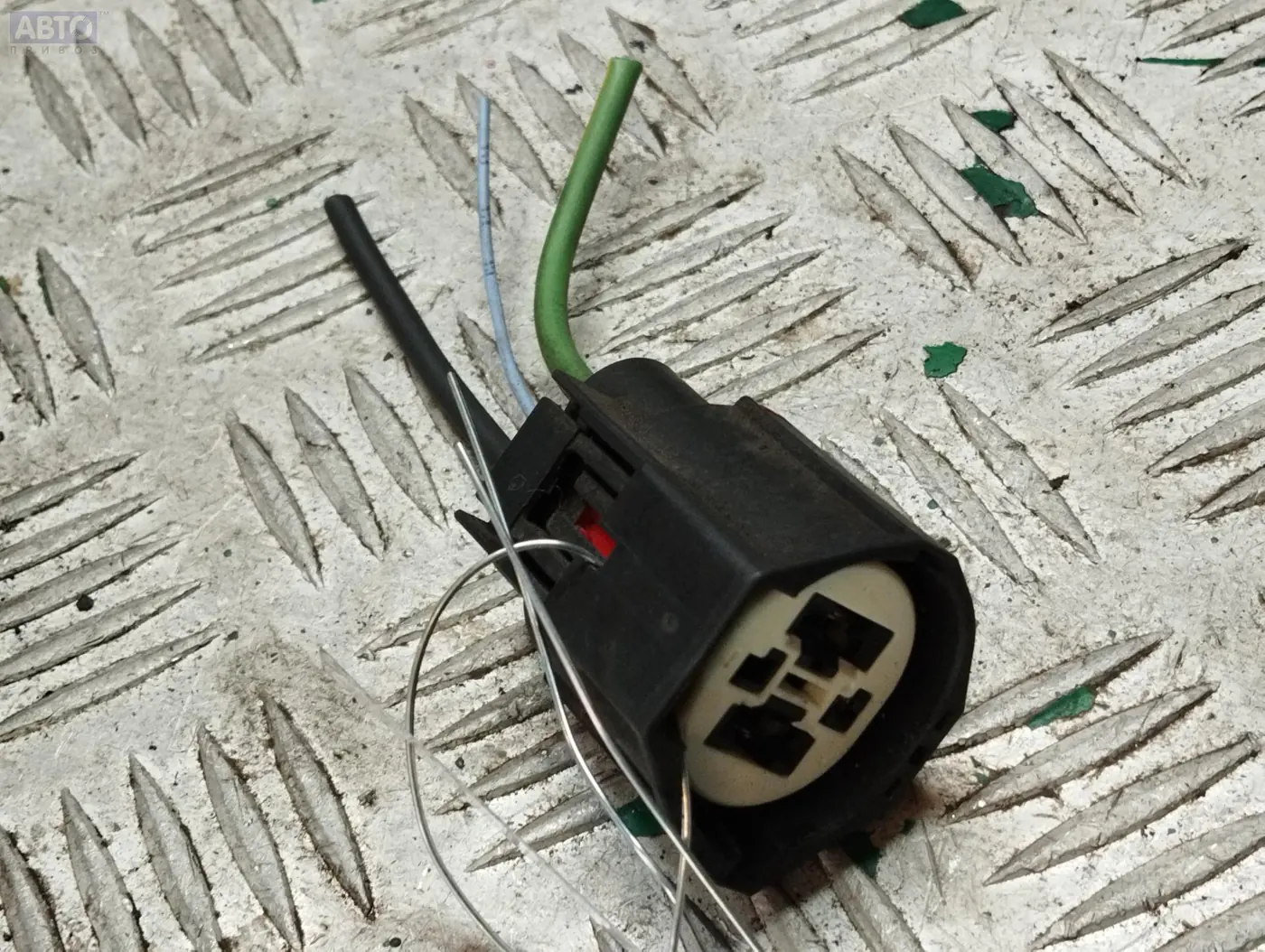 Разъем AUX / USB к Ford Mondeo 2004