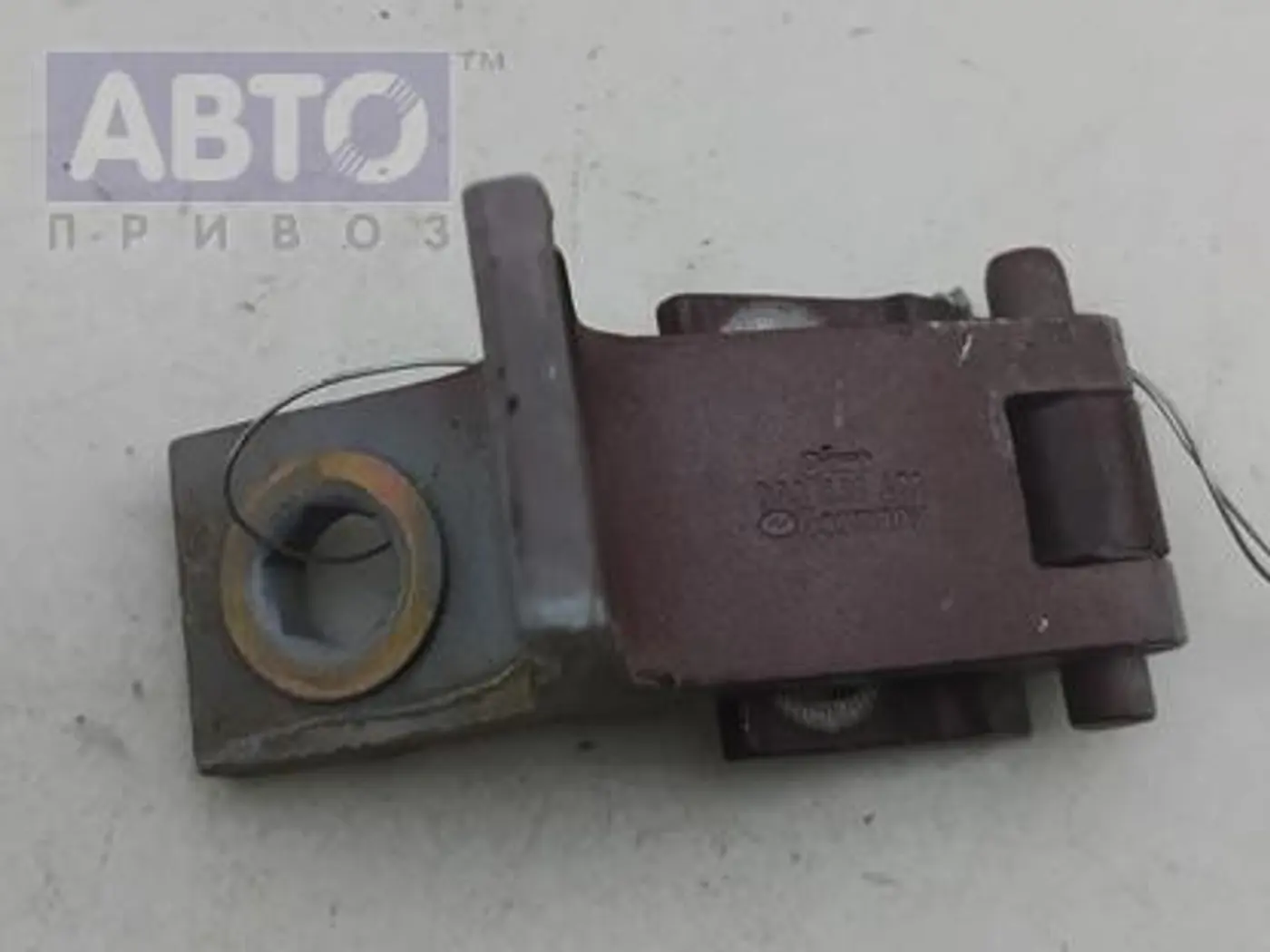 Петли к Audi 80 1992