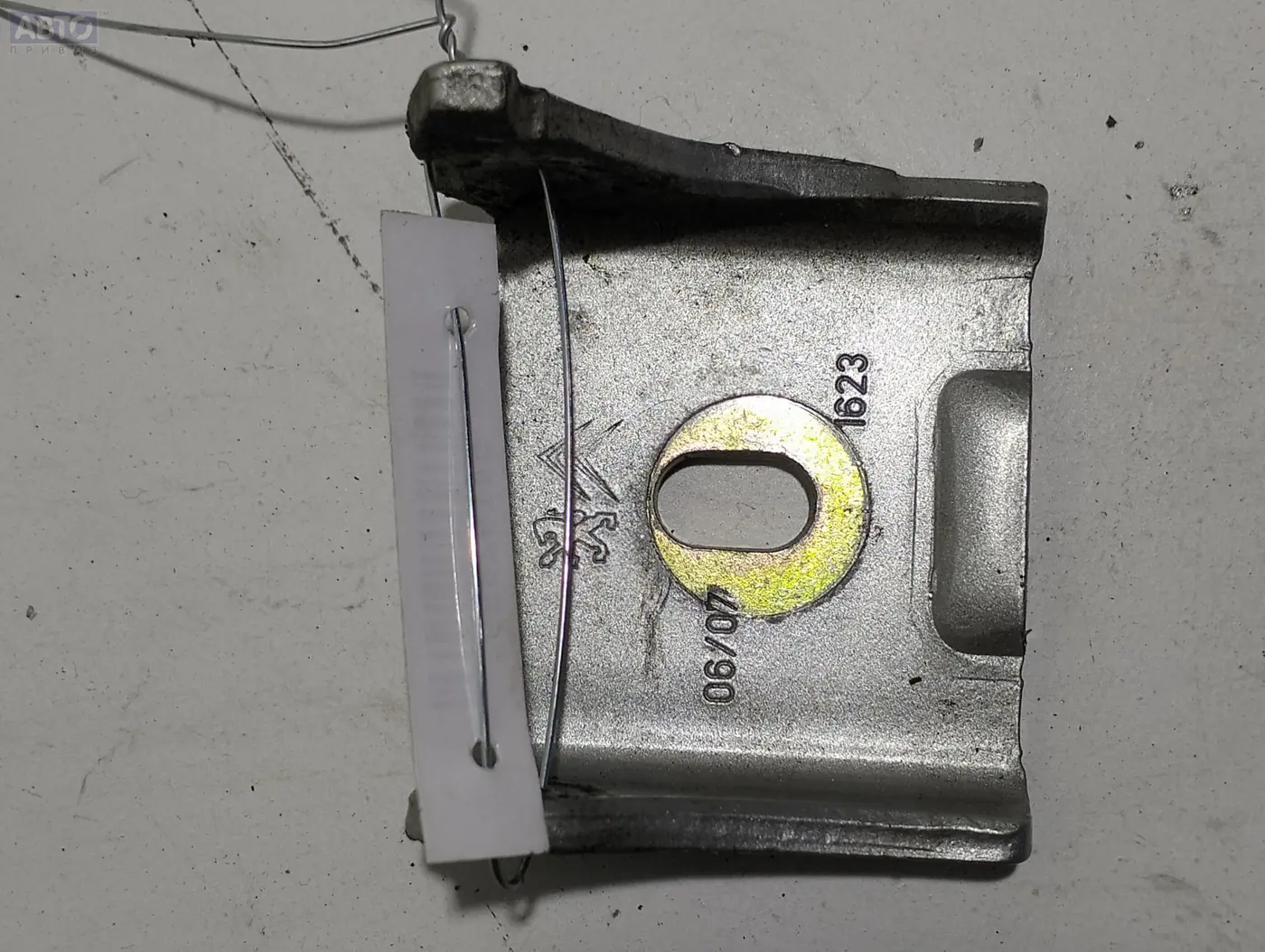 Петли к Citroen C5 2007