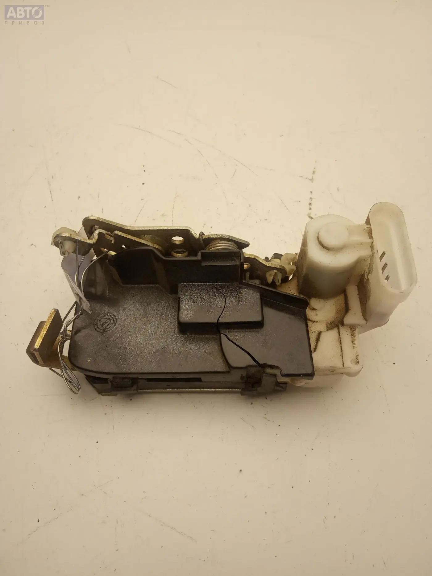 Замок двери к Fiat Punto 1999