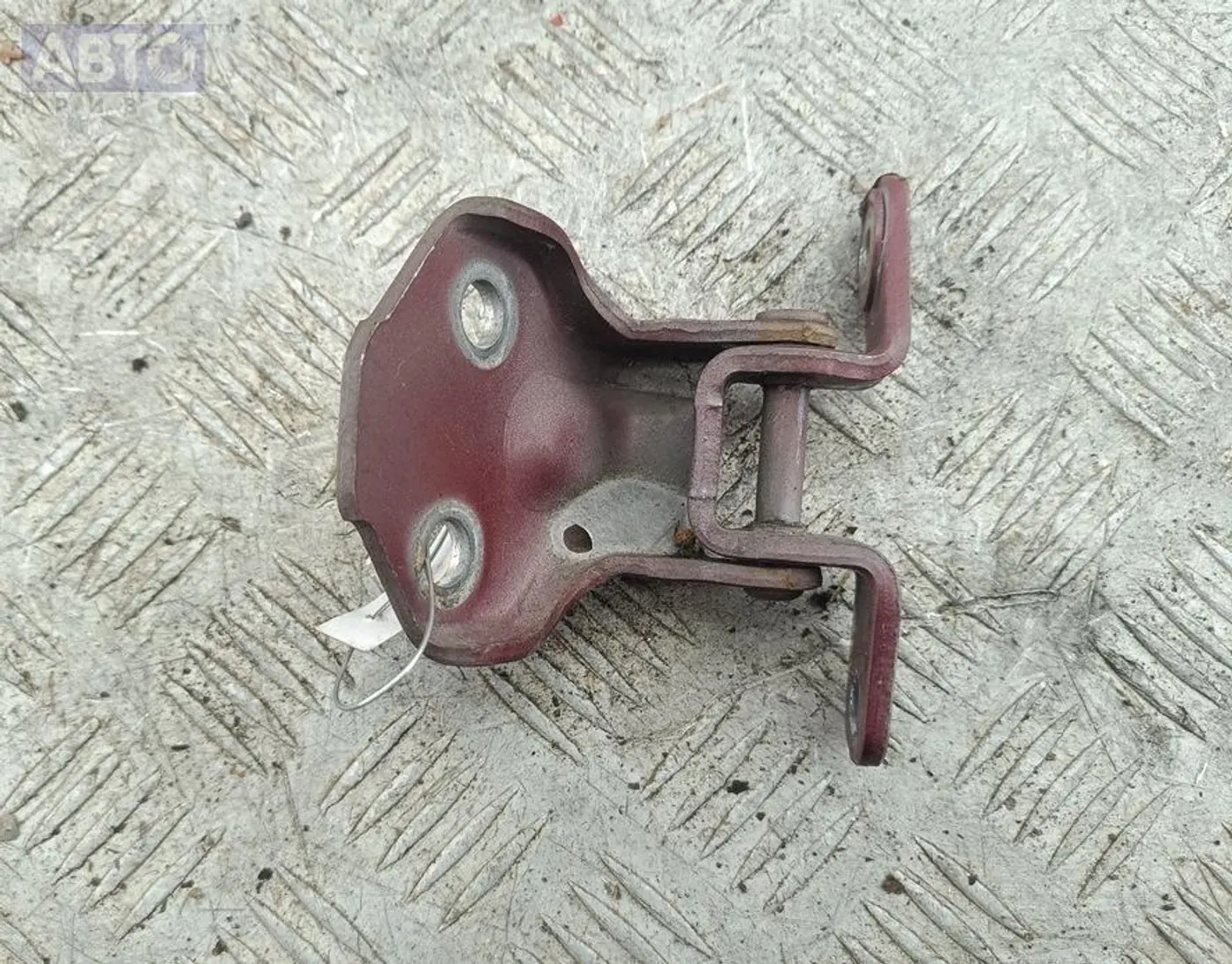 Петли к Mazda 323 1996